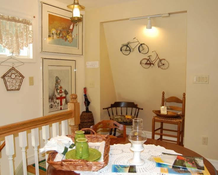 A Walk In The Woods Bed And Breakfast Southold Ngoại thất bức ảnh