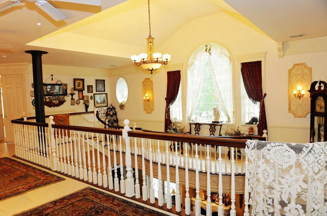 A Walk In The Woods Bed And Breakfast Southold Ngoại thất bức ảnh